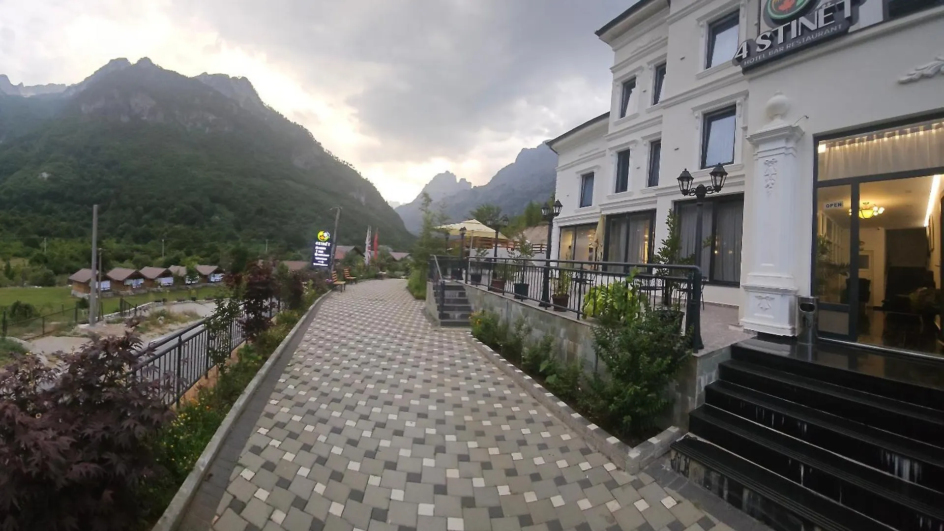4 Stinet Otel Valbone